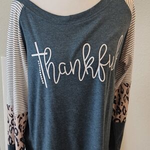 Thankful Graphic Women's Top - Gray and Pink